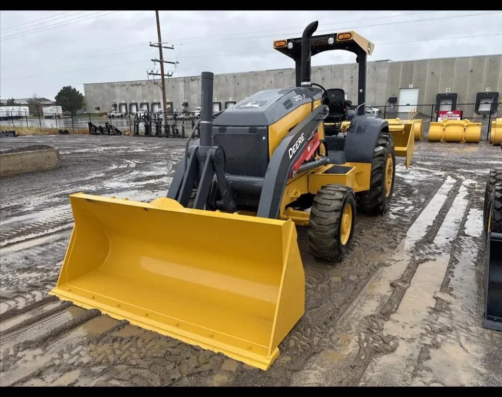 4RE | Backhoe vs. Bulldozer